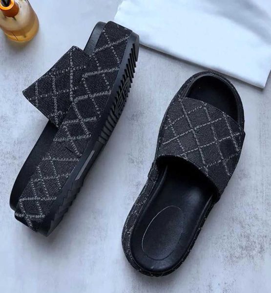 luxury designer beach platform slippers sandals for women fashion embroider rubber mules flat summer ladies casual slides shoes200, Black
luxury designer beach platform slippers sandals for women fashion embroider rubber mules flat summer ladies casual slides shoes200, Black