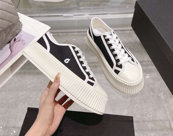 designer skate shoes outdoor sports casual shoe ccity runner sneakers trainer fashion channel skateboard women n131
designer skate shoes outdoor sports casual shoe ccity runner sneakers trainer fashion channel skateboard women n131