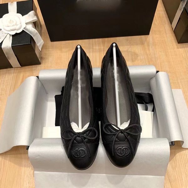 ballet flats shoes dress shoes seasonal velvet casual summer beach half fashion woman loafers designers luxury quilty with box size 35-42, Black
ballet flats shoes dress shoes seasonal velvet casual summer beach half fashion woman loafers designers luxury quilty with box size 35-42, Black