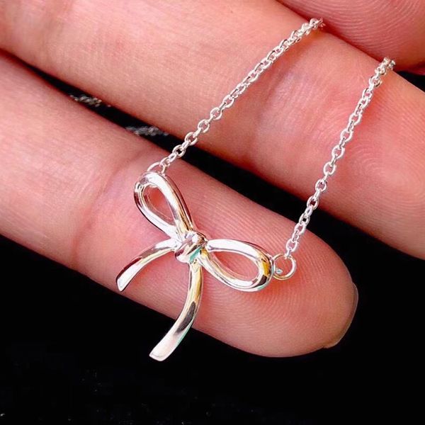 women's designer bow necklace pendant classic jewelry girl valentine's day gift factory with box, Silver
women's designer bow necklace pendant classic jewelry girl valentine's day gift factory with box, Silver