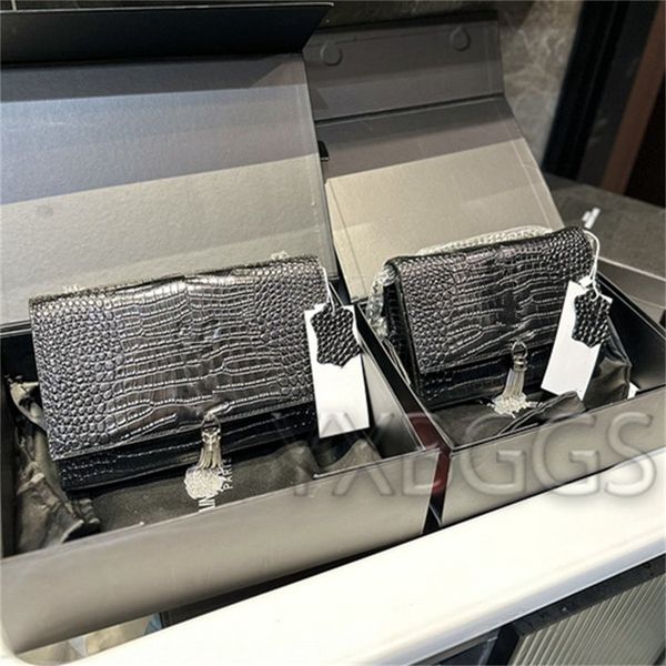 women chain shoulder crossbody bags black and white color two sizes lady purse designer handbags wallets backpack with original box
women chain shoulder crossbody bags black and white color two sizes lady purse designer handbags wallets backpack with original box