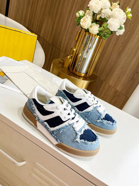 new fashion og shoes designer women gazelle sneakers trainers velvet patchwork retro co-branded ladies sneaker chaussures embroidered sport, Black
new fashion og shoes designer women gazelle sneakers trainers velvet patchwork retro co-branded ladies sneaker chaussures embroidered sport, Black