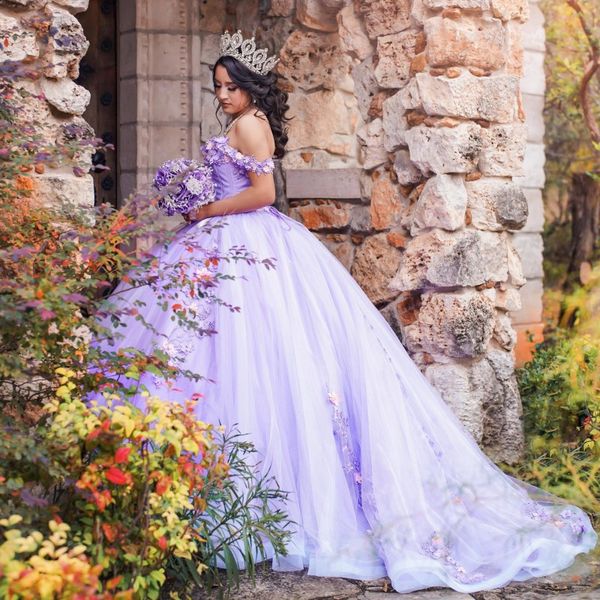 lavender sweetheart ball gown quinceanera dresses vestidos de 15 anos 3dflower beading with capetulle sweet 16 princess party gowns, Blue;red
lavender sweetheart ball gown quinceanera dresses vestidos de 15 anos 3dflower beading with capetulle sweet 16 princess party gowns, Blue;red