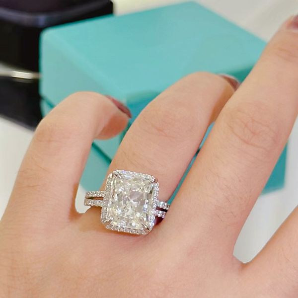 7a luxury women's wedding diamond ring 925 sterling silver four claw five carat square diamond ring girl love gift with box, Slivery;golden
7a luxury women's wedding diamond ring 925 sterling silver four claw five carat square diamond ring girl love gift with box, Slivery;golden