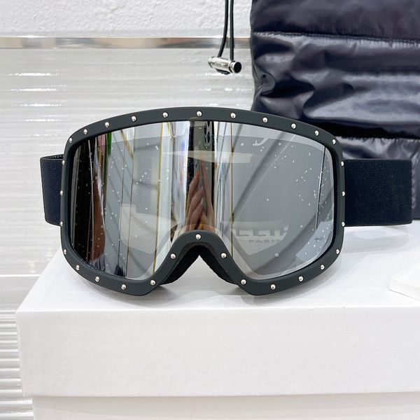 ski goggles men and women professional glasses designers style anti-fog full frame special design eyeglasses with box, White;black
ski goggles men and women professional glasses designers style anti-fog full frame special design eyeglasses with box, White;black