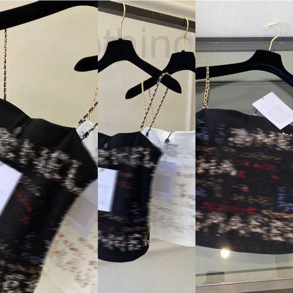 designer designer runway summer 2022 women's t-shirt fashion chain tanks ladies elegant letter women sleeveless casual tank 545, White
designer designer runway summer 2022 women's t-shirt fashion chain tanks ladies elegant letter women sleeveless casual tank 545, White