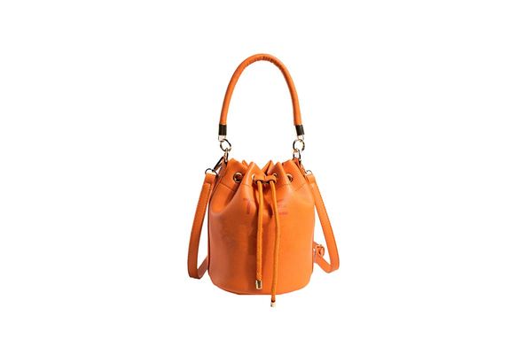 new bucket bag womens men designer tote classic drawstring shoulder fashion wallet buckets handle purses handbag crossbody bag
new bucket bag womens men designer tote classic drawstring shoulder fashion wallet buckets handle purses handbag crossbody bag