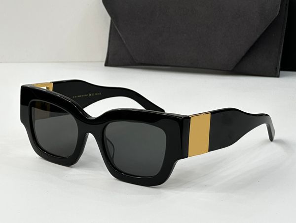 sunglasses for men and women summer designers nena style anti-ultraviolet retro full frame glasses random box, White;black
sunglasses for men and women summer designers nena style anti-ultraviolet retro full frame glasses random box, White;black