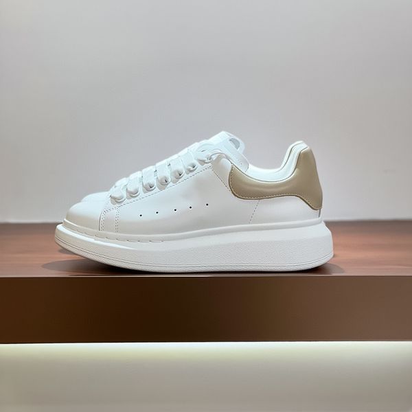 classic small white shoes genuine leather breathable fashionable casual couple shoes luxury designer sponge cake thick sole high rise lace u, Black
classic small white shoes genuine leather breathable fashionable casual couple shoes luxury designer sponge cake thick sole high rise lace u, Black