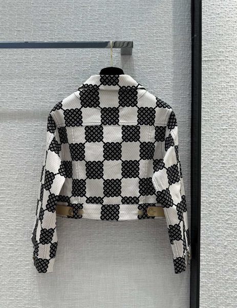 milan runway jackets 2023 new autumn lapel neck long sleeve brand same style coats women's designer 0623-8, Black;brown
milan runway jackets 2023 new autumn lapel neck long sleeve brand same style coats women's designer 0623-8, Black;brown
