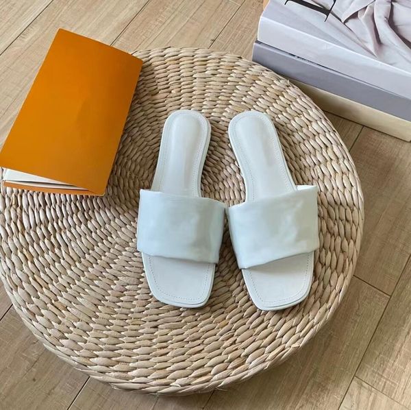 patent leather embossing slipper pure color flat bottom women slippers designer leisure summer beach slippers leather women slippers, Black
patent leather embossing slipper pure color flat bottom women slippers designer leisure summer beach slippers leather women slippers, Black