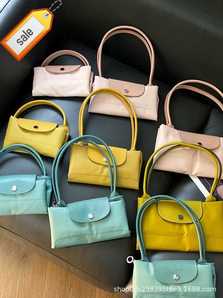 women's designer bags nylon dumpling bun 2023 new heart dragon xiang versatile large capacity tote mommy ultra light handbag factory di
women's designer bags nylon dumpling bun 2023 new heart dragon xiang versatile large capacity tote mommy ultra light handbag factory di