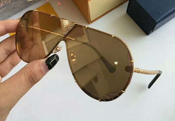 men gold mirror pilot sunglasses with crystal stones metal glasses shades eyewear with box, White;black
men gold mirror pilot sunglasses with crystal stones metal glasses shades eyewear with box, White;black