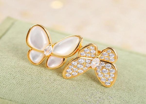 fashion pearl bracelet earrings necklace 4four leaf clover butterfly link clavicle chain shell 18k gold for van womengirls weddi1384330, Black
fashion pearl bracelet earrings necklace 4four leaf clover butterfly link clavicle chain shell 18k gold for van womengirls weddi1384330, Black