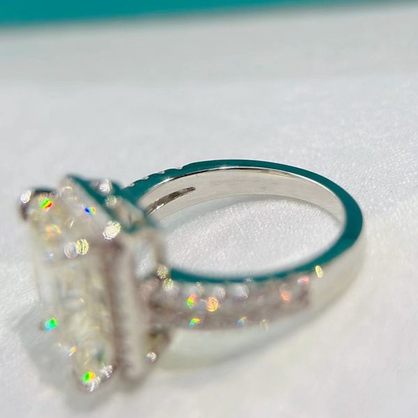 7a four claw five carat wedding ring fashion designer women's ring 925 sterling silver diamond jewelry girl valentine's day gift w, Slivery;golden
7a four claw five carat wedding ring fashion designer women's ring 925 sterling silver diamond jewelry girl valentine's day gift w, Slivery;golden