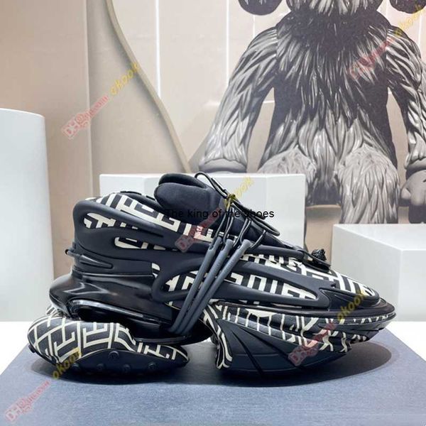 luxury leather shoes unicorn sneakers designer unicorns women outdoor sport space metaverse runner balm size 35-46
luxury leather shoes unicorn sneakers designer unicorns women outdoor sport space metaverse runner balm size 35-46