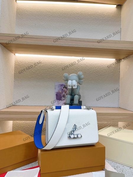 m22781 twist mm handbag by the pool womens designer bag textured twist lock epi grained leather flap shoulder bag with wide strap luxurys cr
m22781 twist mm handbag by the pool womens designer bag textured twist lock epi grained leather flap shoulder bag with wide strap luxurys cr