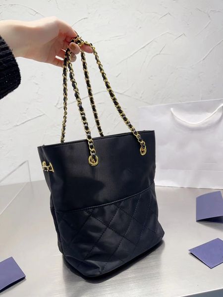 diamond plaid solid color nylon tote bag waterproof drawstring chain bag large capacity shopping bag
diamond plaid solid color nylon tote bag waterproof drawstring chain bag large capacity shopping bag