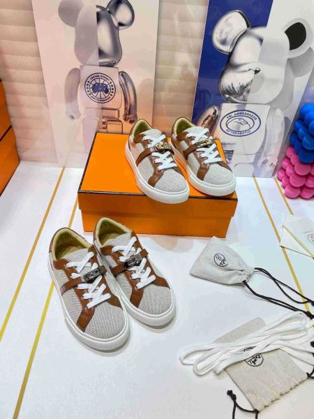 new fashion sandals leather beach shoes slippers sandals loafers muller shoes 2022 padded new hook loop fasteners platform with heat-sealed, Black
new fashion sandals leather beach shoes slippers sandals loafers muller shoes 2022 padded new hook loop fasteners platform with heat-sealed, Black