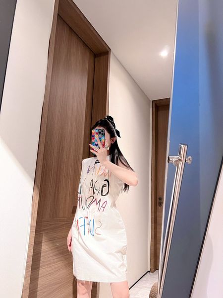raf style s1mons dress print graffiti sleeveless dress designer clothing women 2023 spring and summer loose casual dress group, Black;pink
raf style s1mons dress print graffiti sleeveless dress designer clothing women 2023 spring and summer loose casual dress group, Black;pink
