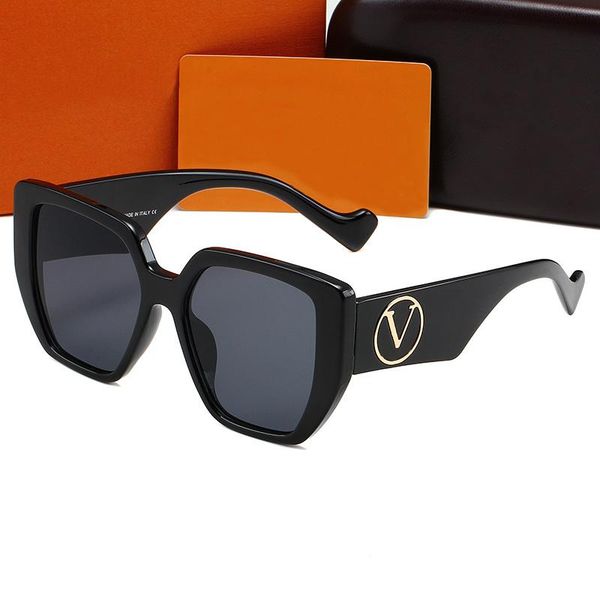 designer sunglass shades fashion sunglasses classic sun glass print goggle adumbral 6 color option, White;black
designer sunglass shades fashion sunglasses classic sun glass print goggle adumbral 6 color option, White;black