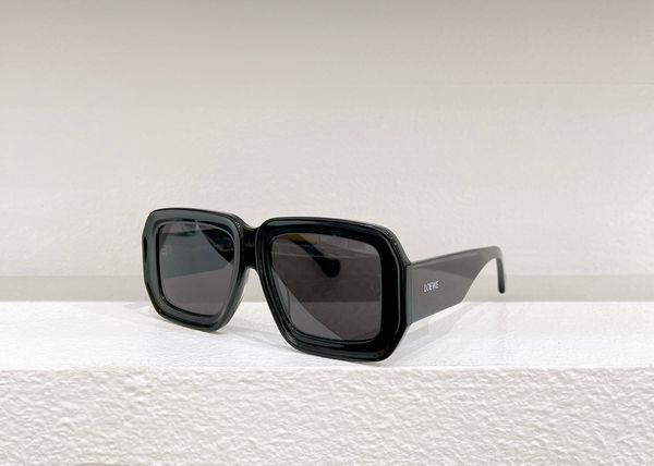 trendy wide brimmed loewe sunglasses for men and women, personalized one-piece sunglasses, hip-hop shaped glasses, White;black
trendy wide brimmed loewe sunglasses for men and women, personalized one-piece sunglasses, hip-hop shaped glasses, White;black