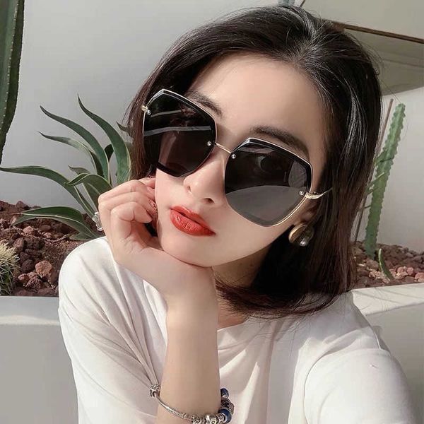 round men and women sunglassesblack uv resistant designer sunglasses beach fashion sports, White;black
round men and women sunglassesblack uv resistant designer sunglasses beach fashion sports, White;black