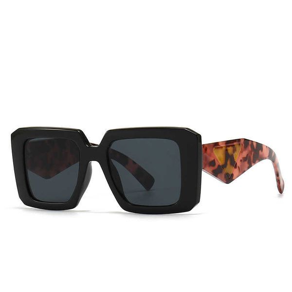 baroco style new arrival women men sunglasses square fashion and vintage luxury brand design for driving travelling, White;black
baroco style new arrival women men sunglasses square fashion and vintage luxury brand design for driving travelling, White;black