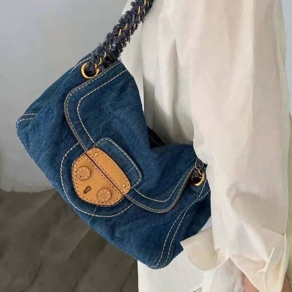 2023 designer crossbody bag tramp bag premium chain shoulder bags pradss luxury retro triangle handbag womens large capacity flap hobo bag t
2023 designer crossbody bag tramp bag premium chain shoulder bags pradss luxury retro triangle handbag womens large capacity flap hobo bag t