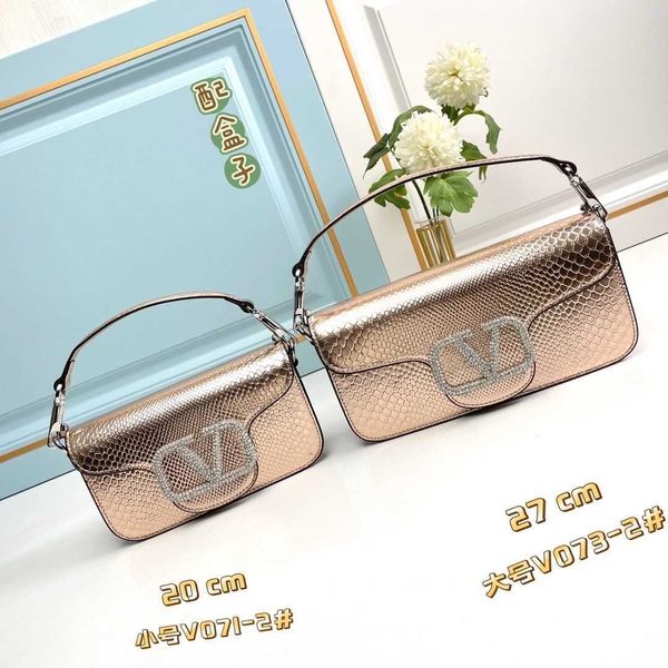 women's designer bags snake patterned cowhide mini handbag vintage small square bag metal chain one shoulder crossbody factory direct s
women's designer bags snake patterned cowhide mini handbag vintage small square bag metal chain one shoulder crossbody factory direct s