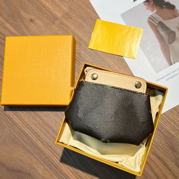 designer bags coin purses luxury brand brown change wallet pocket famous brand letter women and men short wallets clutch bag with chain shou, Red;black
designer bags coin purses luxury brand brown change wallet pocket famous brand letter women and men short wallets clutch bag with chain shou, Red;black
