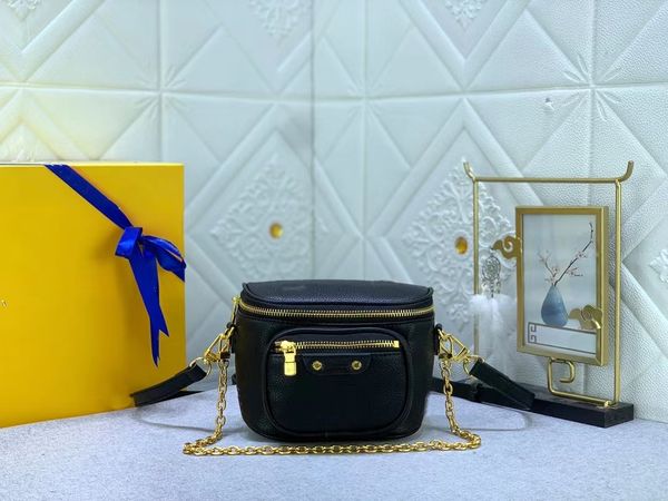 luxury women's bag, mini leather foreskin, designer trend configuration with zipper main compartment, single shoulder crossbody bag
luxury women's bag, mini leather foreskin, designer trend configuration with zipper main compartment, single shoulder crossbody bag