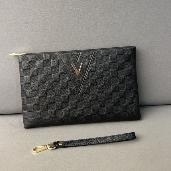 new 2023 designer zipper wallets men women leather bags classic letters coin purse plaid, Red;black
new 2023 designer zipper wallets men women leather bags classic letters coin purse plaid, Red;black