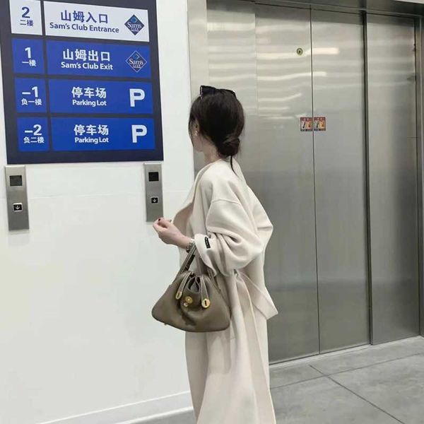 authentic original designer lindi bags h home light luxury 26cm shoulder bag with cow skin and lychee pattern d4bxhave real logo
authentic original designer lindi bags h home light luxury 26cm shoulder bag with cow skin and lychee pattern d4bxhave real logo