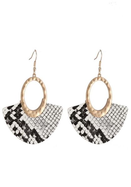trendy new skin leather fan fringe statement earrings women hammered gold metal round leopard leather semi circle dangle earrings9630212, Silver
trendy new skin leather fan fringe statement earrings women hammered gold metal round leopard leather semi circle dangle earrings9630212, Silver