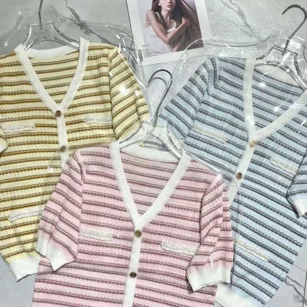 23ss womens knits womens designer clothing color-matching striped knit short-sleeved cardigan womens clothes a1, White
23ss womens knits womens designer clothing color-matching striped knit short-sleeved cardigan womens clothes a1, White