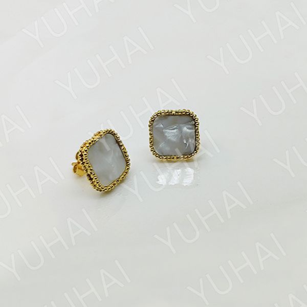 designer earrings 4/four leaf clover charm stud earrings back mother-of-pearl silver 18k gold plated agate for women girls valentine's, Golden;silver
designer earrings 4/four leaf clover charm stud earrings back mother-of-pearl silver 18k gold plated agate for women girls valentine's, Golden;silver