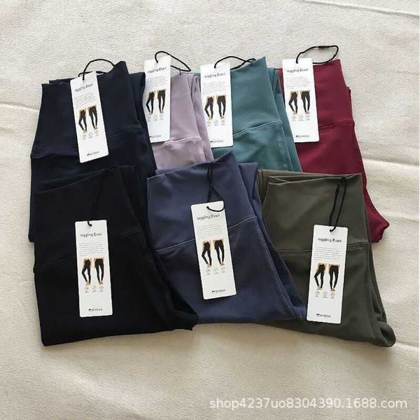 channel lulu original factory no label no style high waist quick dried yoga pants women's naked fitness sports pants, Black;white
channel lulu original factory no label no style high waist quick dried yoga pants women's naked fitness sports pants, Black;white