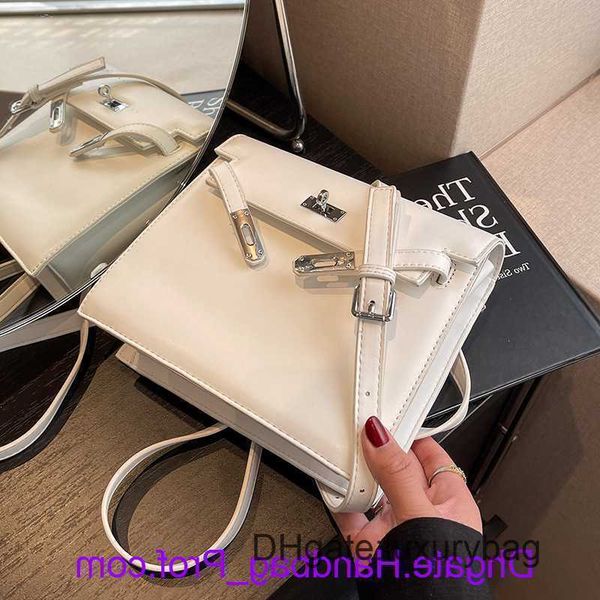 hrems designer wholesale kyllie tote bags online store advanced texture small design bag women's 2023 new fashion versatile crossbody s
hrems designer wholesale kyllie tote bags online store advanced texture small design bag women's 2023 new fashion versatile crossbody s