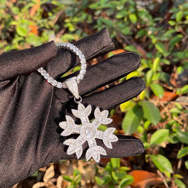 pendant necklaces bubble letter baguette snow flower necklace for men iced out real gold plated hip hop fashion jewelry bling charms 230621, Silver
pendant necklaces bubble letter baguette snow flower necklace for men iced out real gold plated hip hop fashion jewelry bling charms 230621, Silver