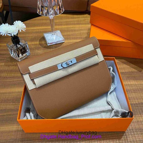 wholesale factory outlet 8a original edition hrems killye tote bags handprint cowhide bag 2023 new street trend one shoulder letter en with
wholesale factory outlet 8a original edition hrems killye tote bags handprint cowhide bag 2023 new street trend one shoulder letter en with