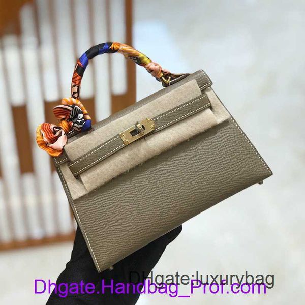 wholesale 8a quality hrems kyllie shoulder handbags of sale 2023 new cowhide versatile premium genuine leather bag second generation mini ca
wholesale 8a quality hrems kyllie shoulder handbags of sale 2023 new cowhide versatile premium genuine leather bag second generation mini ca