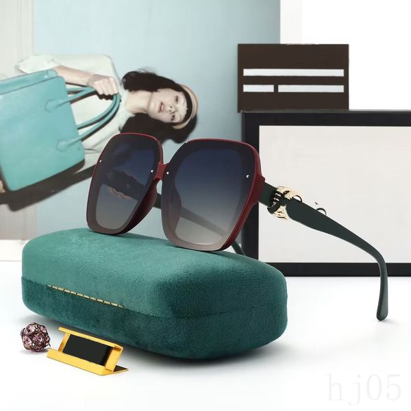 graceful womens sunglasses trendy designer glasses fashion accessories plated gold letter lunette homme delicate novel polarized sunglasses, White;black
graceful womens sunglasses trendy designer glasses fashion accessories plated gold letter lunette homme delicate novel polarized sunglasses, White;black