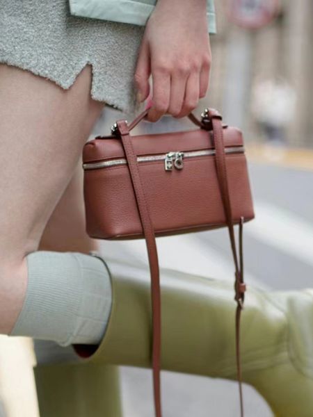 2023 new style crossbody bag lp senior cowhide l19 shoulder crossbody makeup bag europe and the united states fashion women's bag luxur
2023 new style crossbody bag lp senior cowhide l19 shoulder crossbody makeup bag europe and the united states fashion women's bag luxur