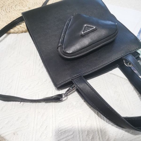 brand women's messenger bags new fashion love small pocket detachable mother child tote bag men single shoulder crossbody handheld mahj
brand women's messenger bags new fashion love small pocket detachable mother child tote bag men single shoulder crossbody handheld mahj