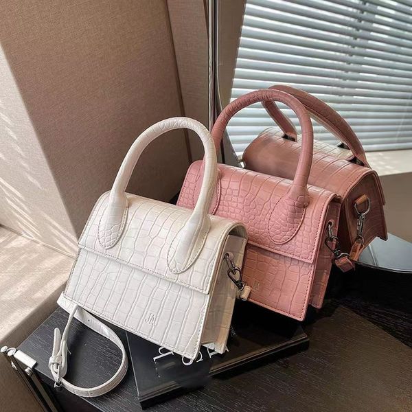 luxurys designers tassel handbags bag women leather shoulder bag fringed messenger purse designer crossbody bags wallet evening bags jaquemu
luxurys designers tassel handbags bag women leather shoulder bag fringed messenger purse designer crossbody bags wallet evening bags jaquemu