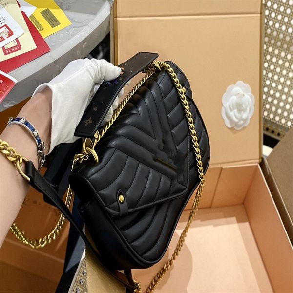 luxury designer shoulder bages handbag bag gold chain crossbody bag wallet purses v double letters handbags tote luxury women bags dropshipp
luxury designer shoulder bages handbag bag gold chain crossbody bag wallet purses v double letters handbags tote luxury women bags dropshipp