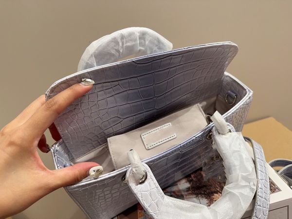 new bag crocodile pattern handbag shoulder bag chain bag tiktok little red book recommended big brand
new bag crocodile pattern handbag shoulder bag chain bag tiktok little red book recommended big brand