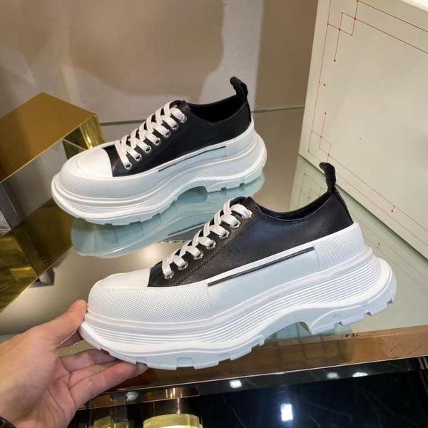 white thick soled shoes women travel leather lace-up sneaker cowhide lady black designer running trainers letters platform men sneakers larg
white thick soled shoes women travel leather lace-up sneaker cowhide lady black designer running trainers letters platform men sneakers larg