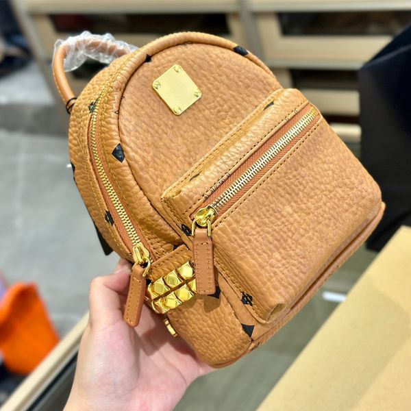 mens backpack designer mens woman fashion backpacks casual leather brown school bags classic letters mini luxury shopping bag
mens backpack designer mens woman fashion backpacks casual leather brown school bags classic letters mini luxury shopping bag
